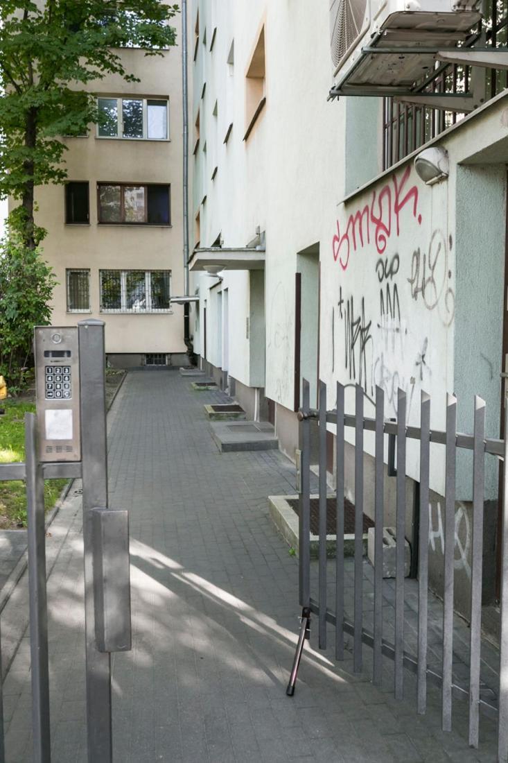 Апартаменты Chmielna 106 - Free Parking - Duzy Balkon Варшава Экстерьер фото