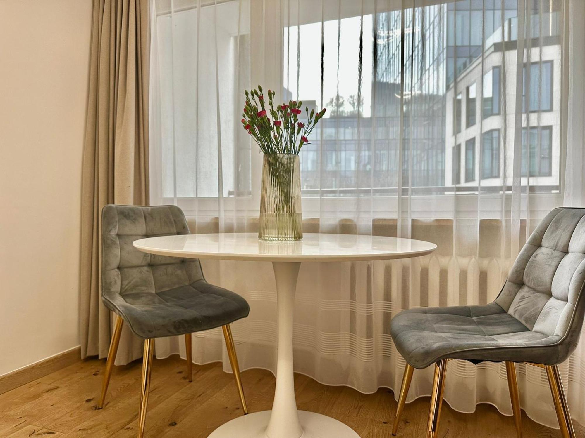 Апартаменты Chmielna 106 - Free Parking - Duzy Balkon Варшава Экстерьер фото